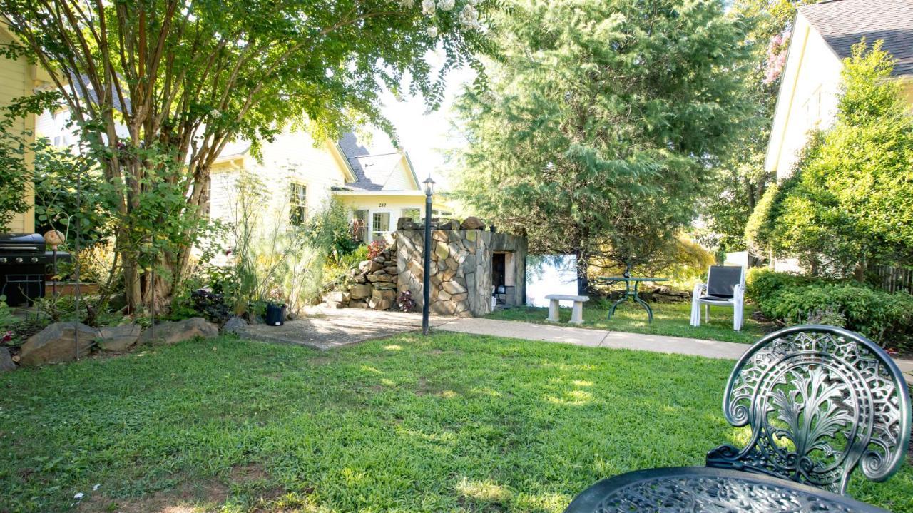 Carrier Houses Bed & Breakfast Rutherfordton Eksteriør billede