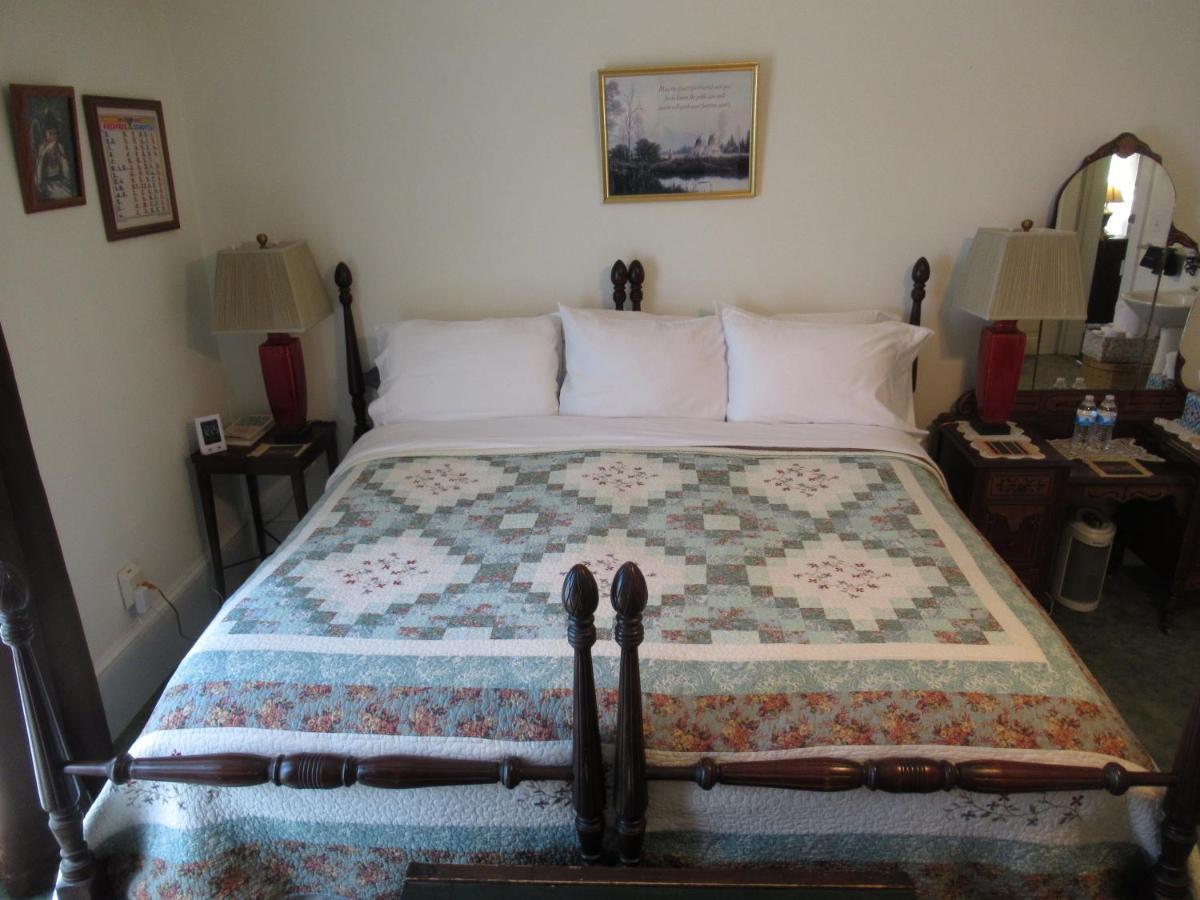 Carrier Houses Bed & Breakfast Rutherfordton Eksteriør billede