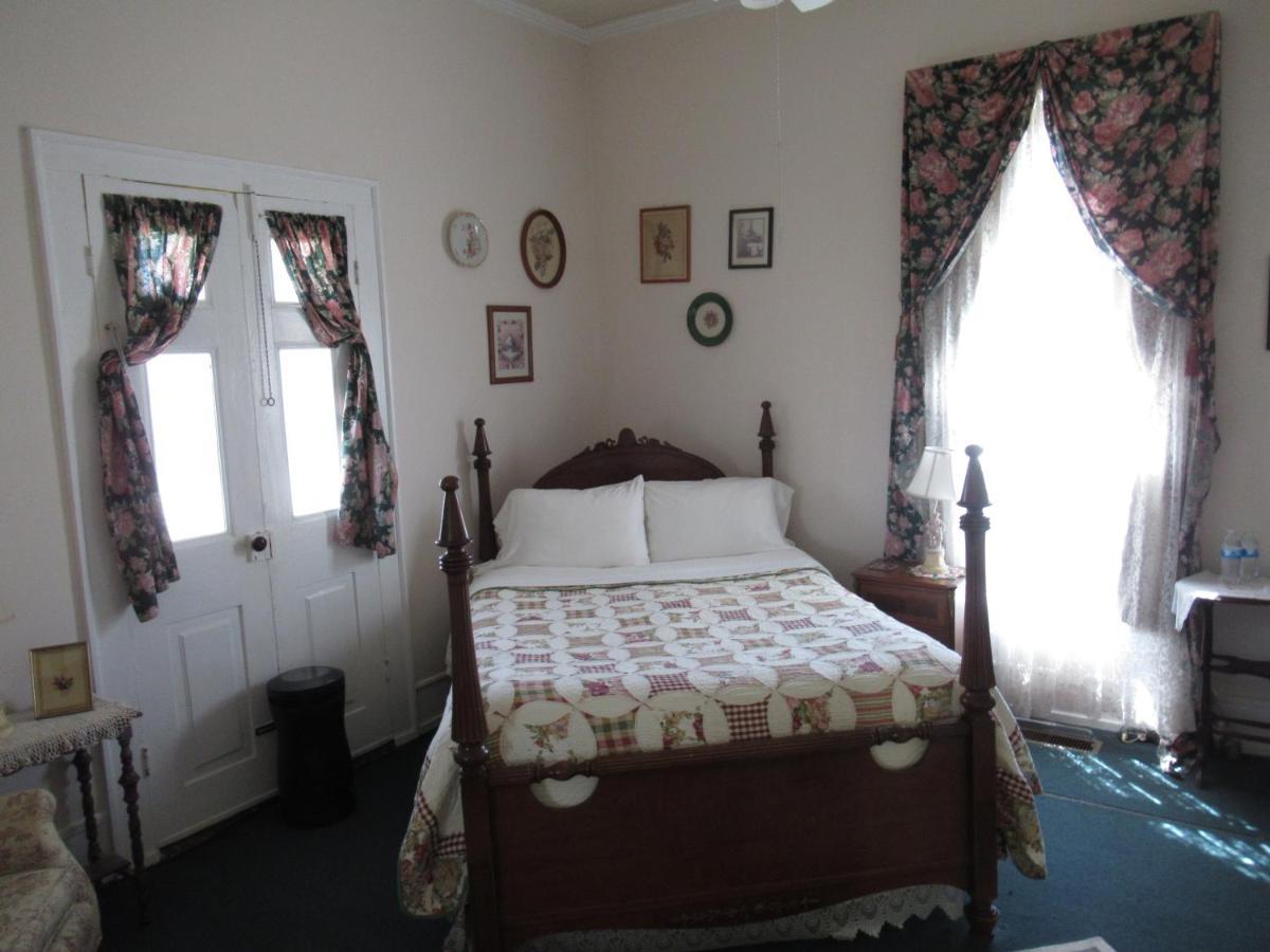Carrier Houses Bed & Breakfast Rutherfordton Eksteriør billede