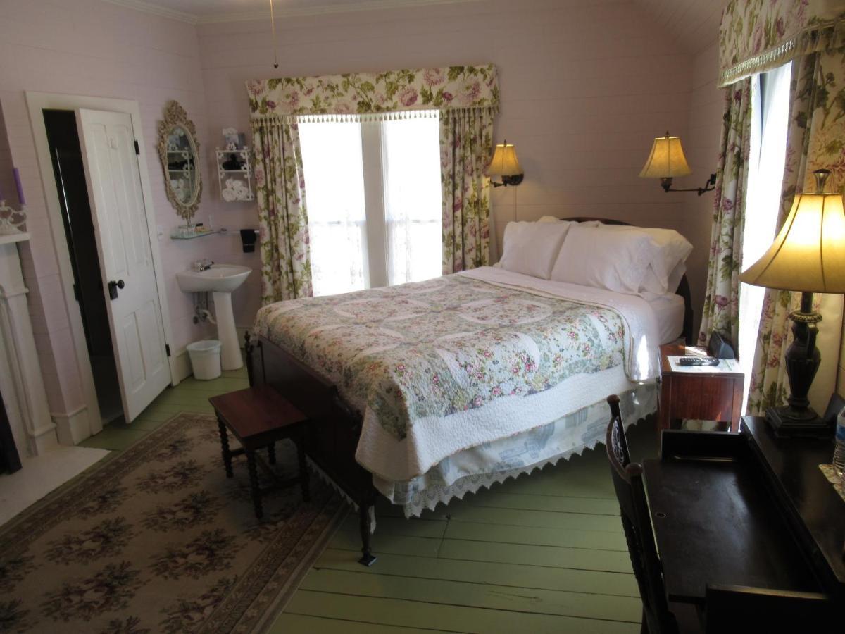 Carrier Houses Bed & Breakfast Rutherfordton Eksteriør billede