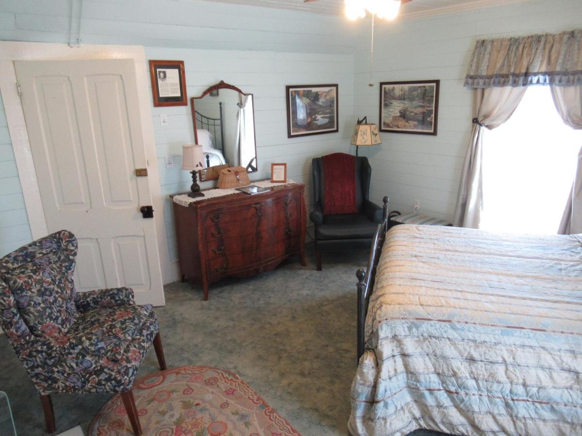 Carrier Houses Bed & Breakfast Rutherfordton Eksteriør billede