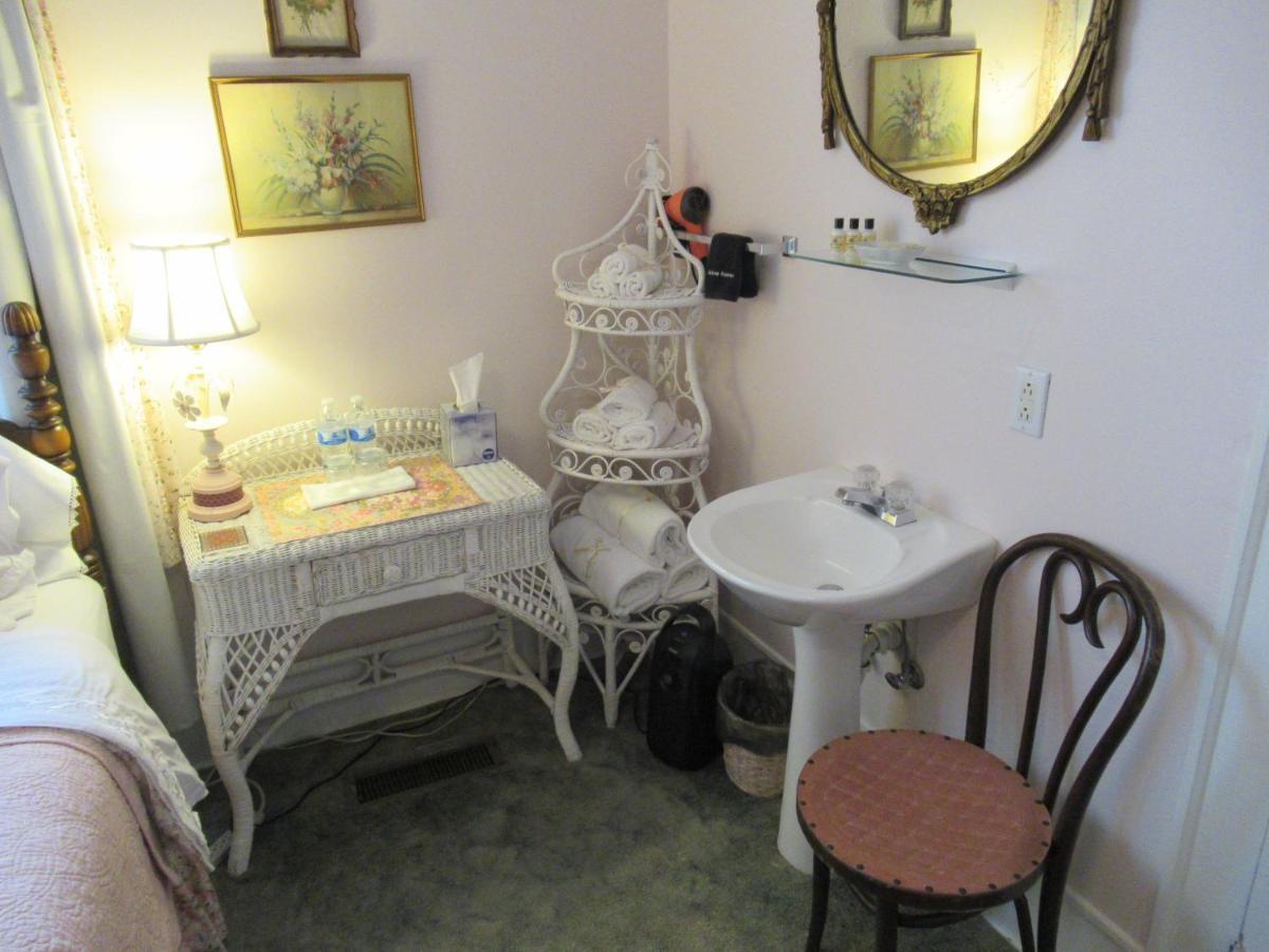Carrier Houses Bed & Breakfast Rutherfordton Eksteriør billede