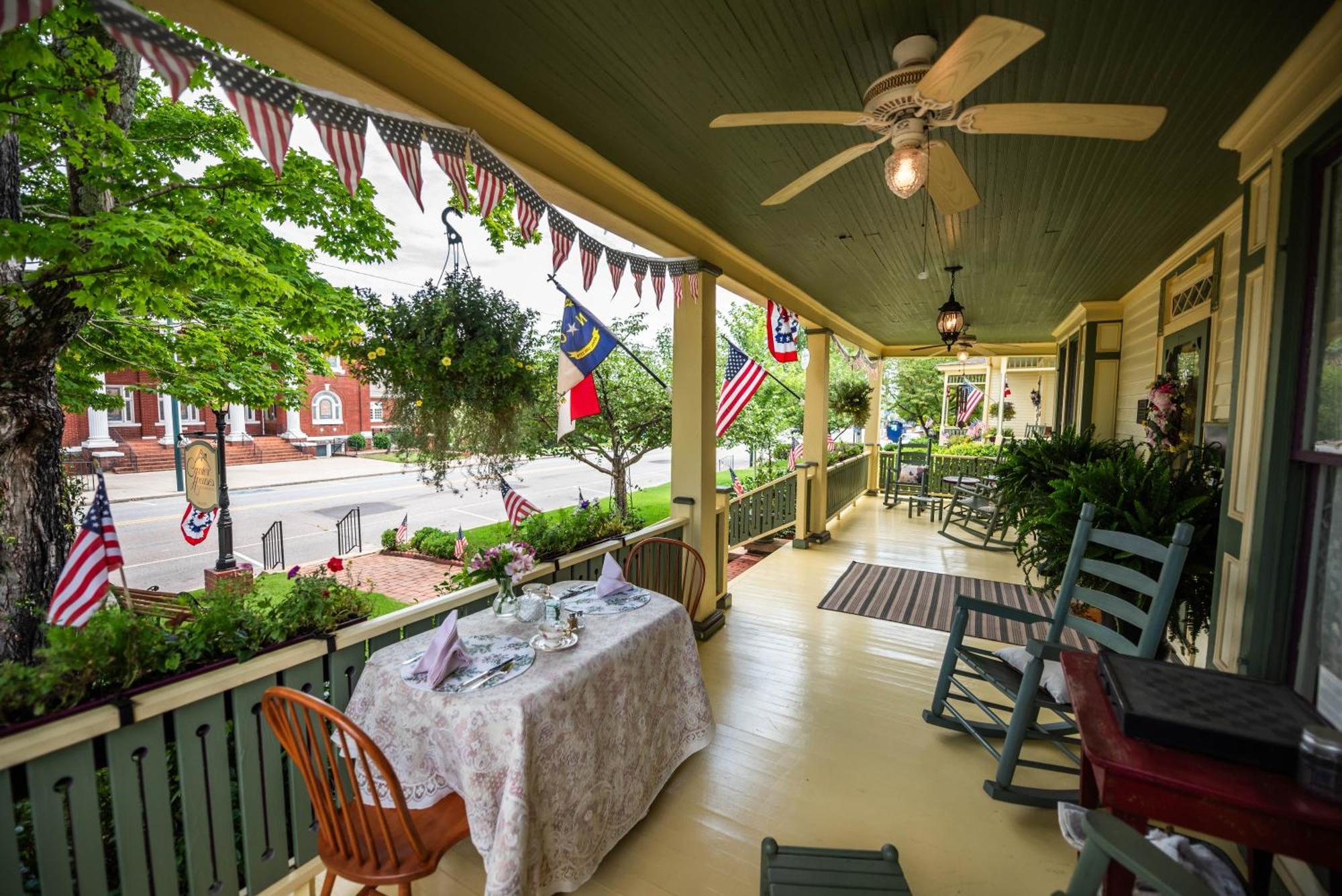 Carrier Houses Bed & Breakfast Rutherfordton Eksteriør billede