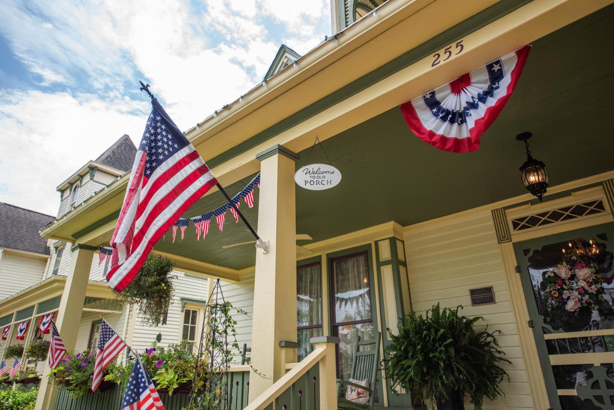 Carrier Houses Bed & Breakfast Rutherfordton Eksteriør billede