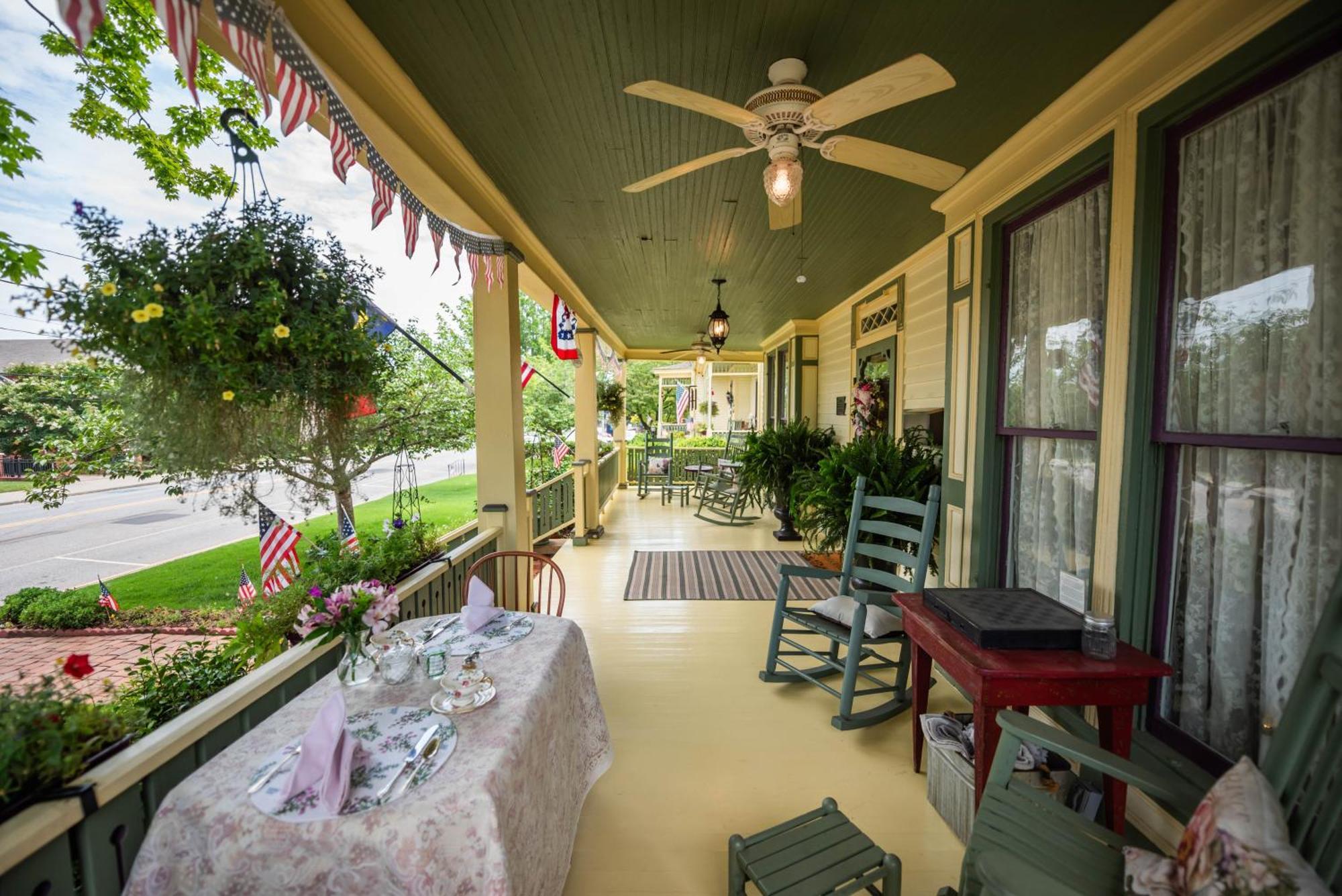 Carrier Houses Bed & Breakfast Rutherfordton Eksteriør billede