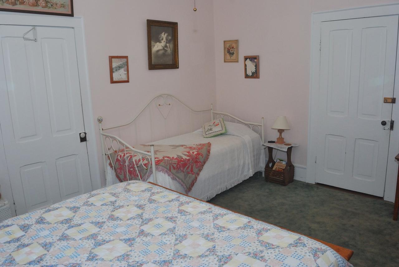 Carrier Houses Bed & Breakfast Rutherfordton Eksteriør billede