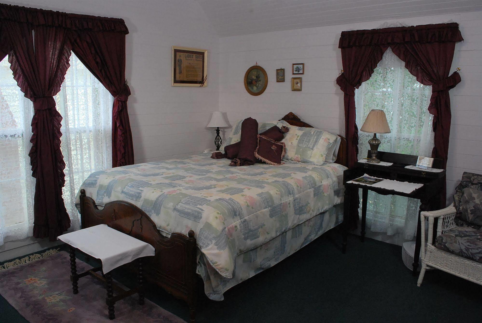 Carrier Houses Bed & Breakfast Rutherfordton Eksteriør billede